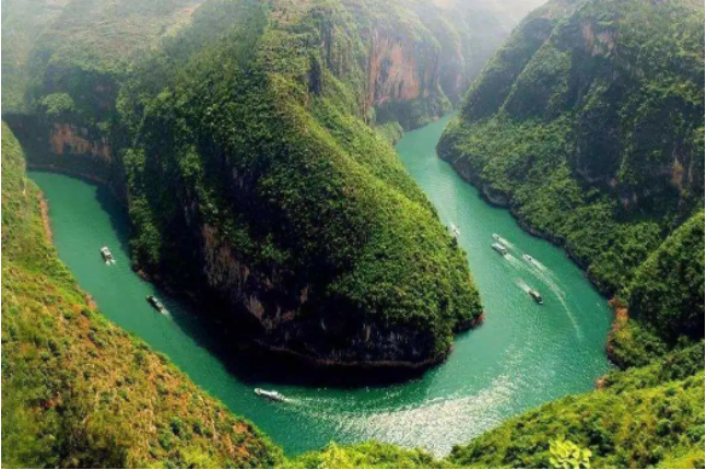五一假期避开游客扎堆游历长江小三峡享受最美水上公路美景